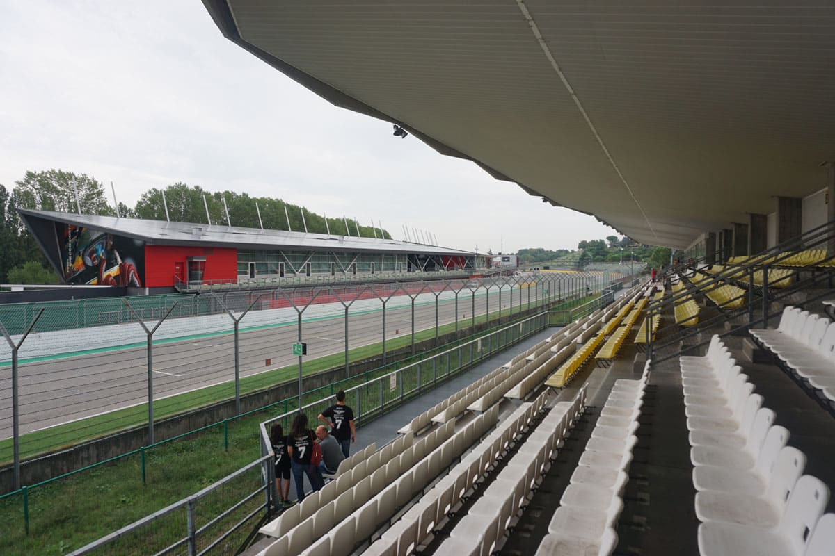 imola grandstand a view (right)