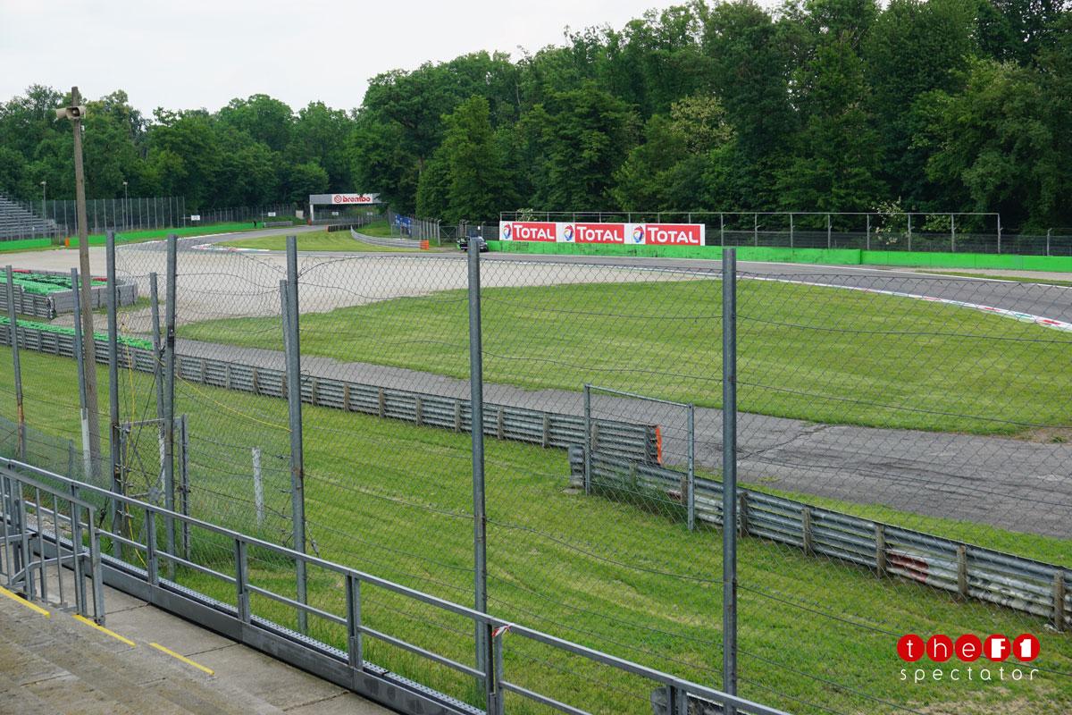 italy-grandstand-16-left-1