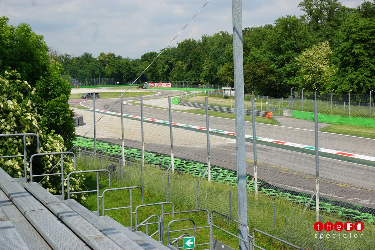 italy-grandstand-18-left-1