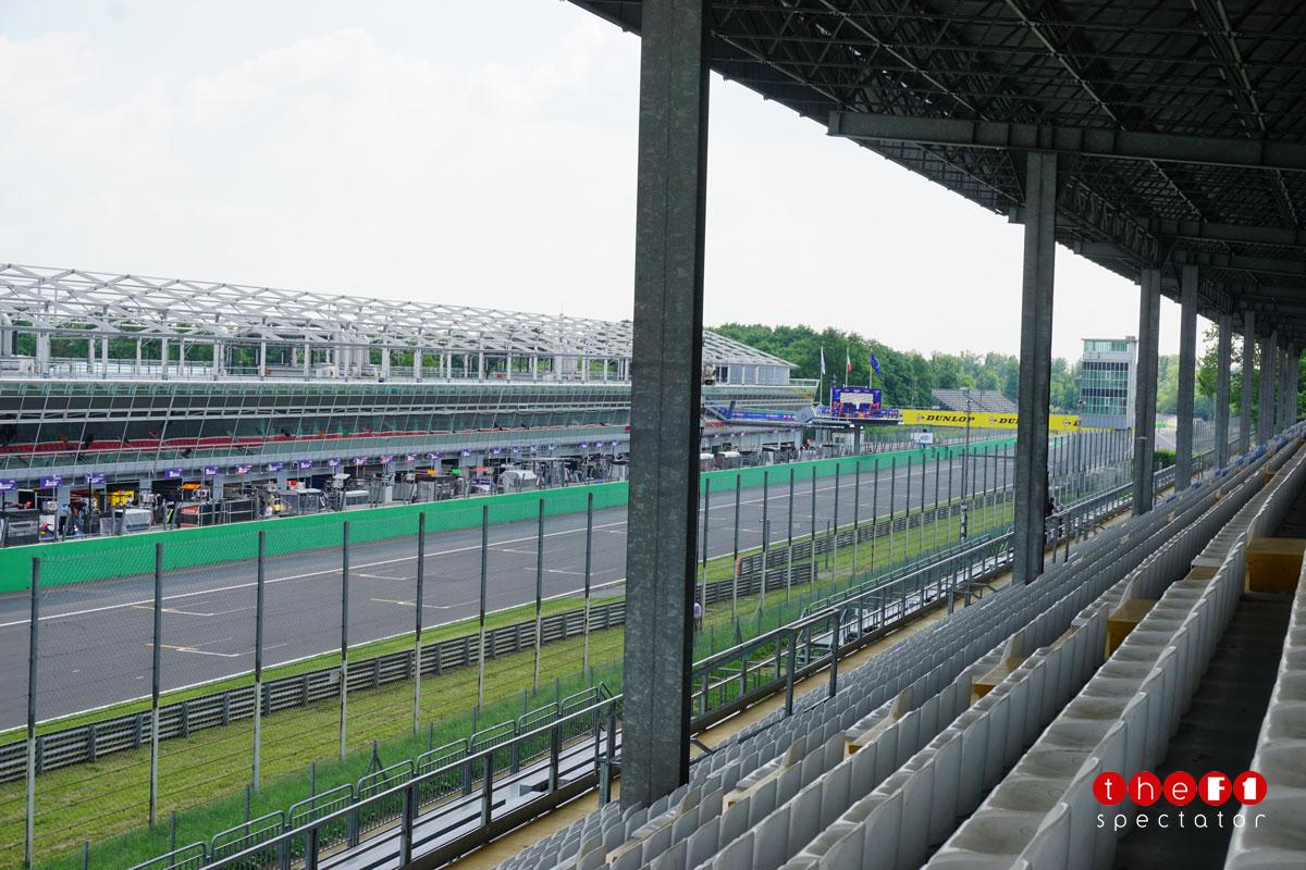 italy-grandstand-26-right-2