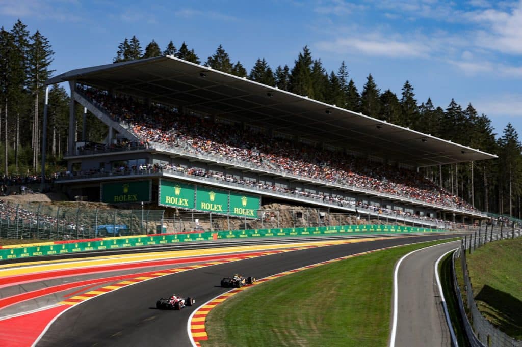 gold 3 grandstand