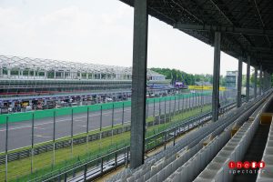 italy-grandstand-26-right-2