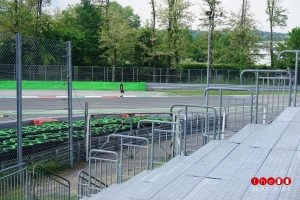 italy-grandstand-9-right